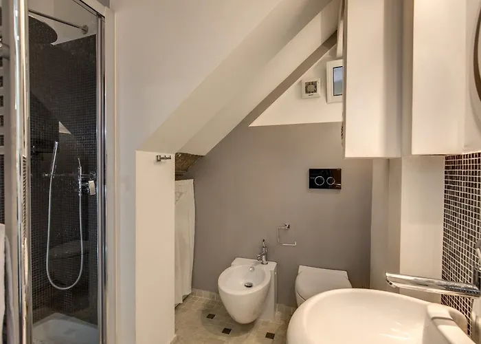 Campo De' Fiori Stylish White Apartamento