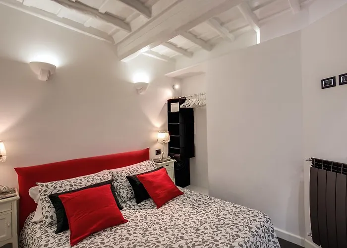 Campo De' Fiori Stylish White Apartamento *